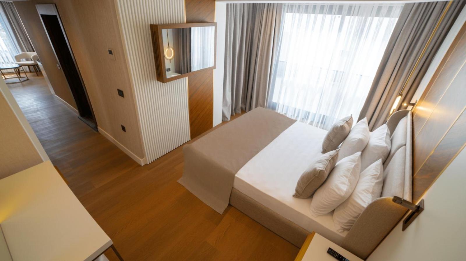 Otel Lara Vista Suits & Spa *
